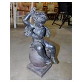 Resin winged cherub garden patio porch statue,