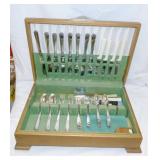 Oneida 1881 Rogers silverware in chest w/ lucite