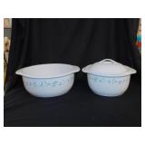 Corelle Country Cottage 2 baker set, 1 lid