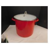 Red enamel stockpot w/ glass lid & handle, 12"
