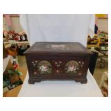 Rose decorative chest w/ tray, 19.5" x 11.5" x