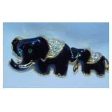 Vintage brooch pins - Ladies quartz fashion watch