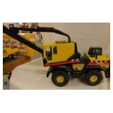 Tonka steel mighty crane toy truck, 11" tall
