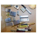 11 vintage lighters - 2 matchboxes - Lighter case