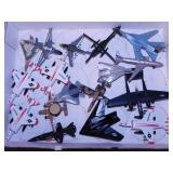 17 diecast metal airplane toys: Matchbox - Maisto
