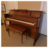 Story & Clark console piano on casters w/ bench,