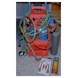 Portable welding torch set w/ gauges, tips &