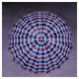 4 umbrellas - Music stand in case - Oak wall