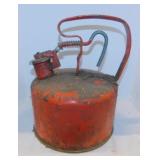 Vintage GWD metal one gallon gas can