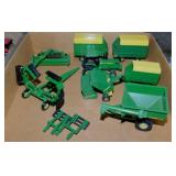 Ertl John Deere tractors & implements, 1:64 scale