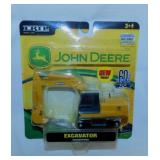 New Ertl John Deere diecast excavator on card -