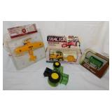 New Ertl flarebox wagon in box - John Deere
