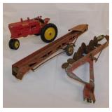 Tru-Scale Farmall tractor, 8" long - Tru-Scale