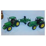 4 Ertl John Deere tractors & Disc for parts,
