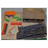 Plastic log cabin & log fence play set - 2 small