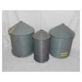 3 Ertl plastic farm Grain Bins, tallest is 9"