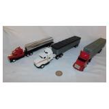 3 Ertl semi trucks & trailers