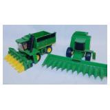 4 Ertl John Deere Combine tractors, 1:64 scale