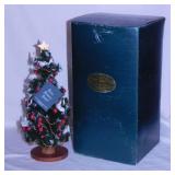 New 1995 Victorian Christmas Tree Dickens Dolls