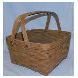 1986 Longaberger Pie Cake basket w/ riser
