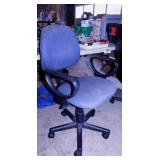 Rolling office chair