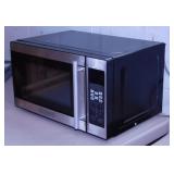 2022 Black & Decker digital microwave oven w/