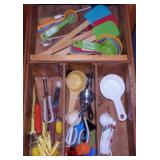 Measuring cups & spoons - Corn on the cob holders