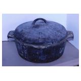 Griswold Iron Mountain? cast iron #8 dutch oven w/