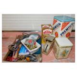 Vintage Nabisco Premium Saltine Crackers tin -