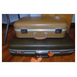 3 vintage luggage suitcases