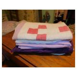 Vintage hand stitched quilt table topper, 30' x