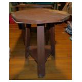 Mid Century wooden 3-legged lamp table, 21' x 27'