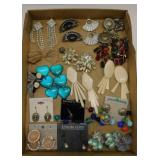 Costume jewelry earring sets
