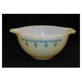 1972 Pyrex Snowflake Blue Garland 1.5 pt.