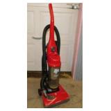Dirt Devil 12 amp bagless Breeze upright vacuum,