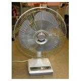Galaxy 16' oscillating 3-speed fan