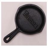 Vintage Tuloma cast iron skillet ashtray, 4'