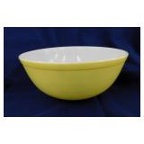 1945 Pyrex Primary Yellow 4 qt. mixing bowl #404