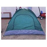 Pop-up tent w/ zippered screen door & carrier bag,