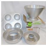 1971 Wilton Mini Wonder Cone Easter Egg mold cake