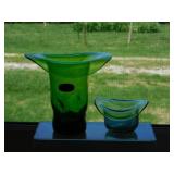 Rare Bischoff Emerald Dimpled glass top hat vase