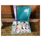 Terrarium & aquarium sand in storage tote w/ lid