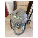 Shop Vac 10 gallon 3.5 hp vacuum w/ detachable