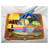 Toys: New 6 pack bubble wands - New Bug