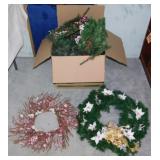 Christmas greenery dï¿½cor