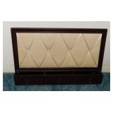 Tufted photo holder wooden wall pocket unit w/