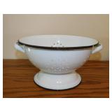 Nice enamelware colander - Aluminum stock pot -