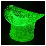 Large Fenton Vaseline glass Daisy & Button top