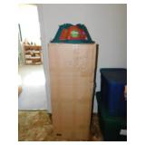 Teton Pine 7.5" Christmas tree w/ lights in box -