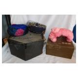 3 vintage ladies hats, 2 w/ feathers - 2 hat boxes